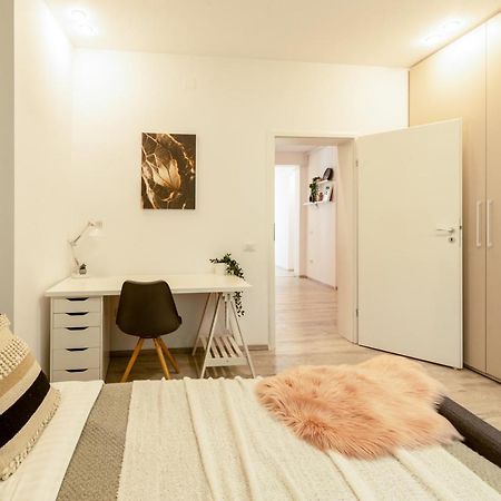 Ideal Stay: Spacious 2Br Apt Near Calea Victoriei Bucareste Exterior foto