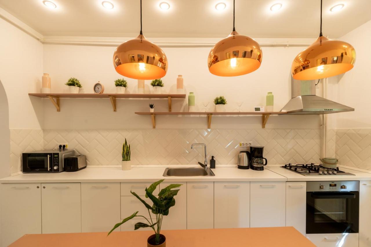 Ideal Stay: Spacious 2Br Apt Near Calea Victoriei Bucareste Exterior foto