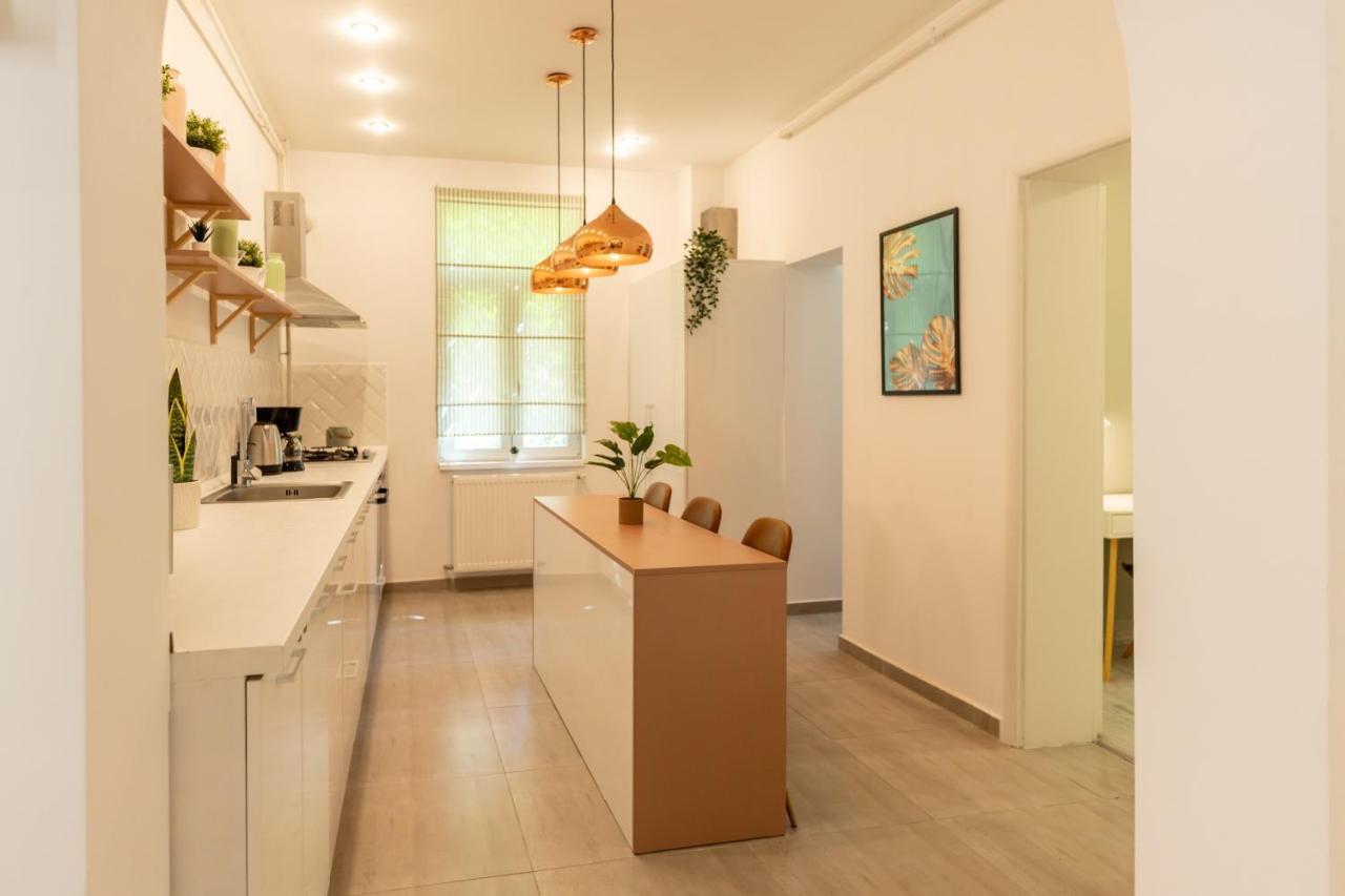 Ideal Stay: Spacious 2Br Apt Near Calea Victoriei Bucareste Exterior foto